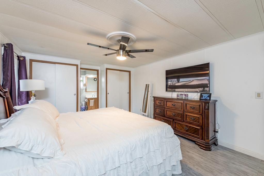 671 Oldsmar Lane, Park City, IL 60085