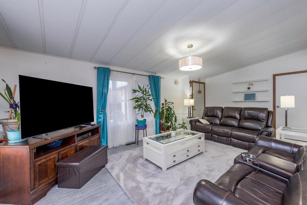 671 Oldsmar Lane, Park City, IL 60085