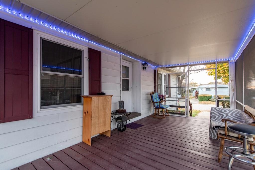 671 Oldsmar Lane, Park City, IL 60085