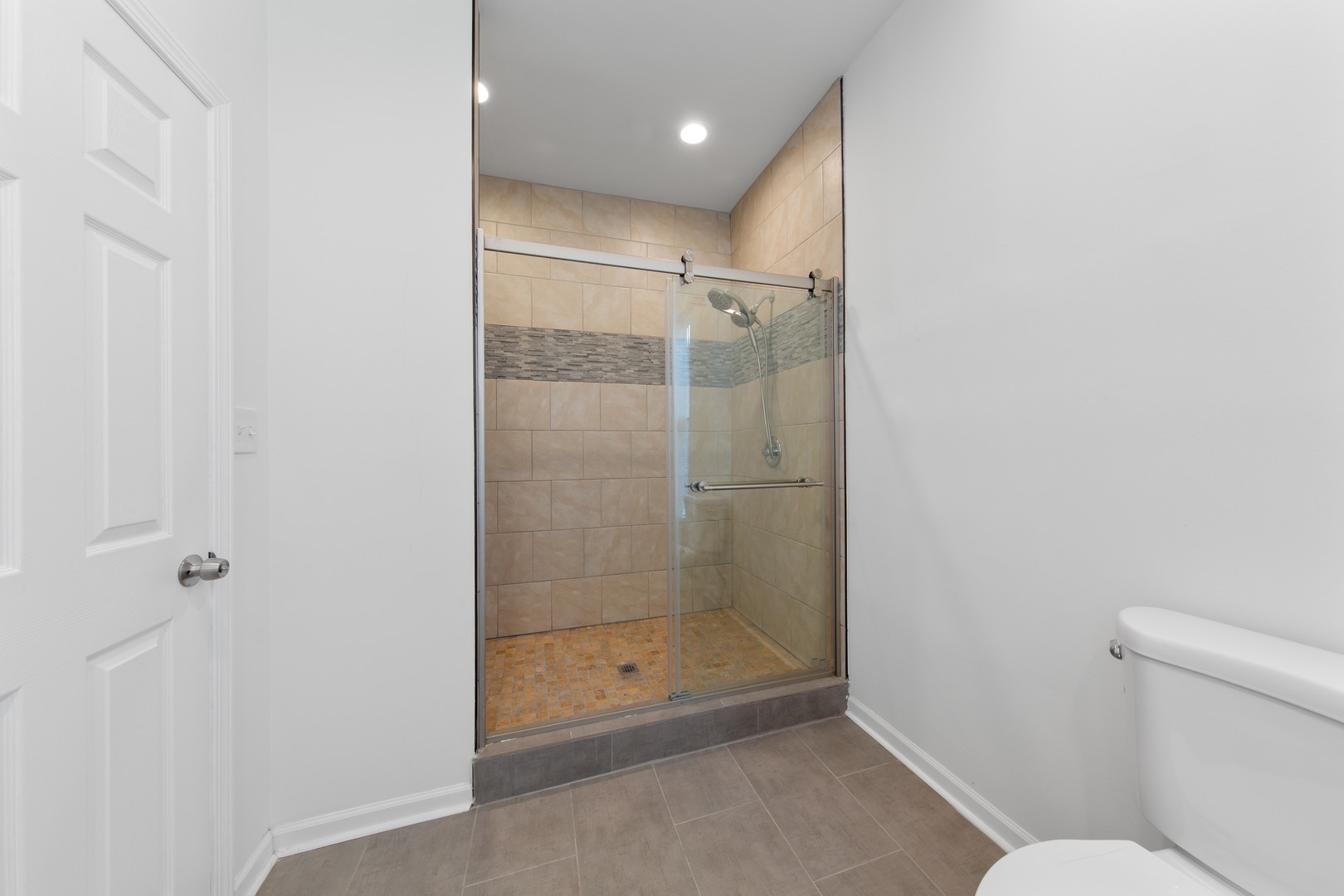 747 S Kenneth Avenue, Chicago, IL 60624