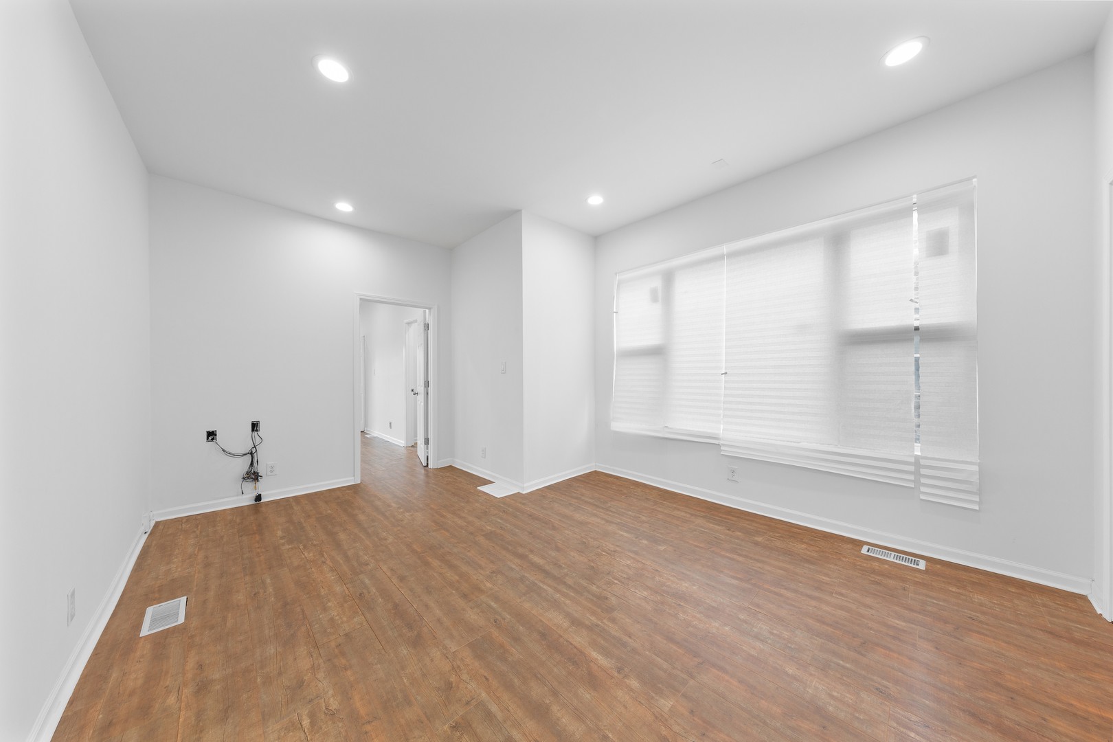 747 S Kenneth Avenue, Chicago, IL 60624