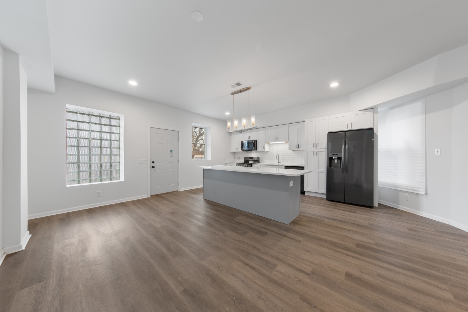 747 S Kenneth Avenue, Chicago, IL 60624