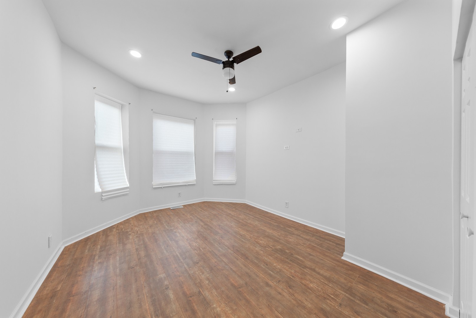 747 S Kenneth Avenue, Chicago, IL 60624