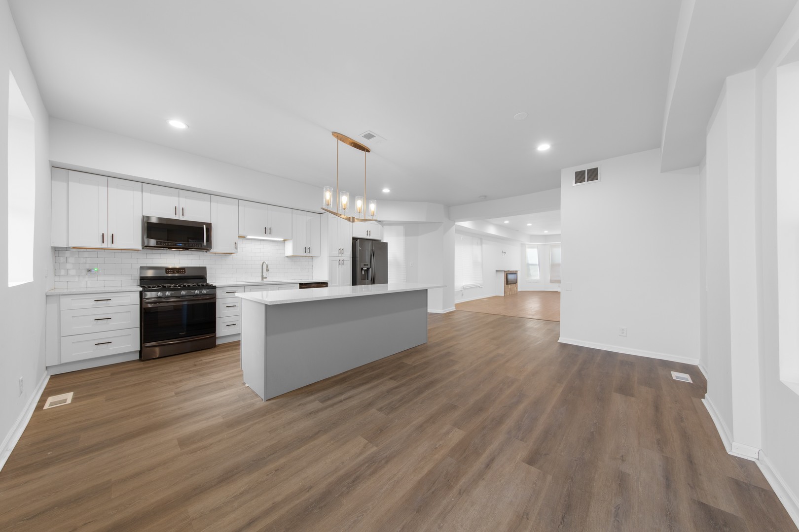 747 S Kenneth Avenue, Chicago, IL 60624