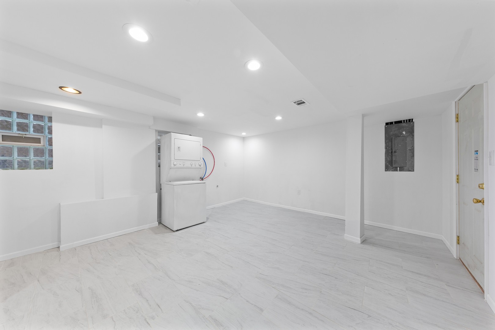 747 S Kenneth Avenue, Chicago, IL 60624