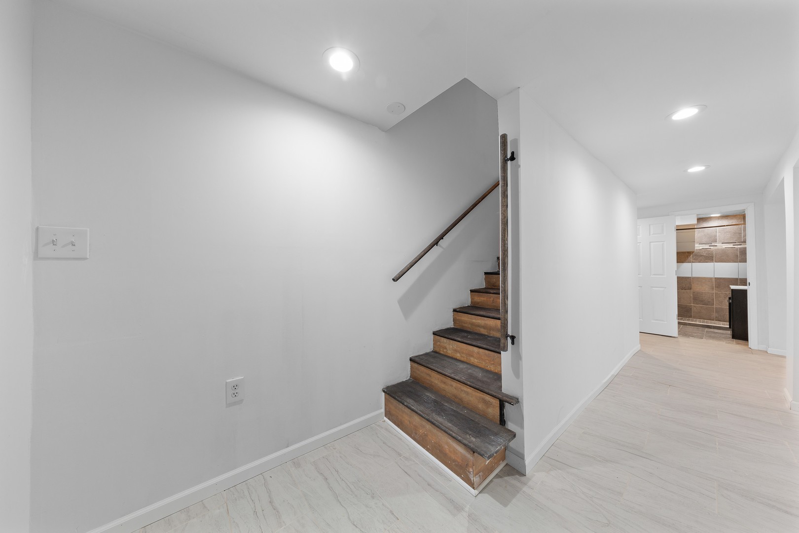 747 S Kenneth Avenue, Chicago, IL 60624