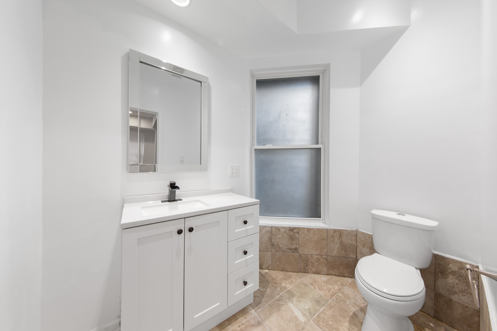 747 S Kenneth Avenue, Chicago, IL 60624