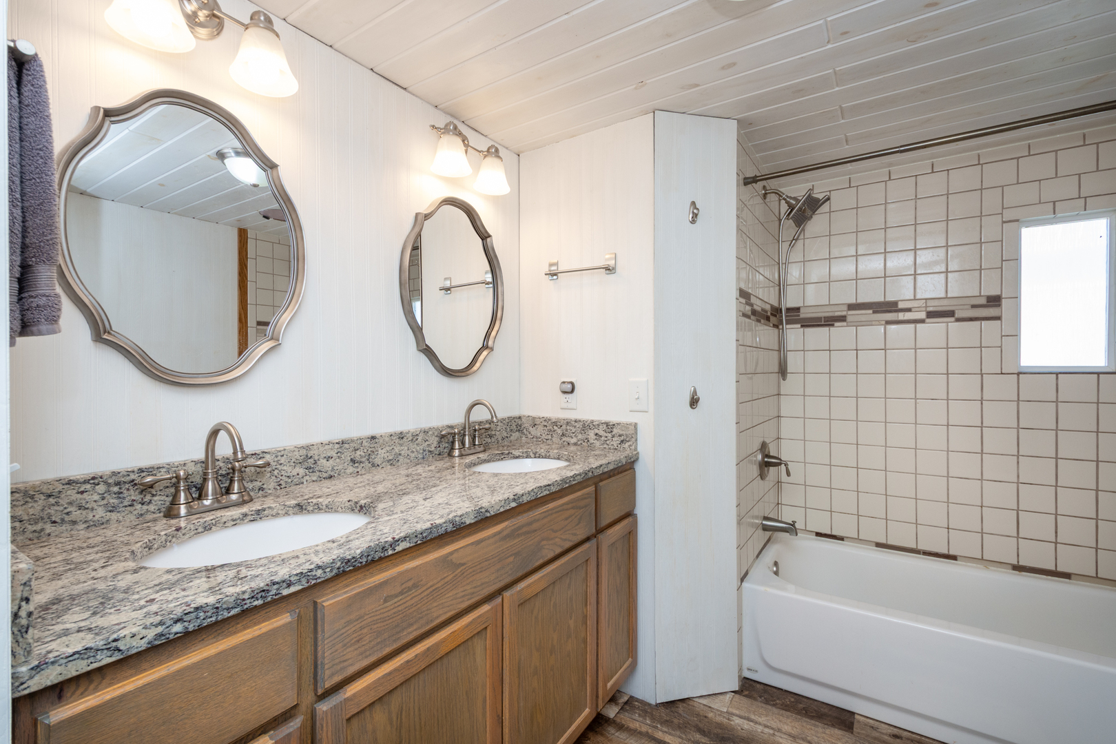 416 S Cogswell Drive #18, Silver Lake, WI 53170