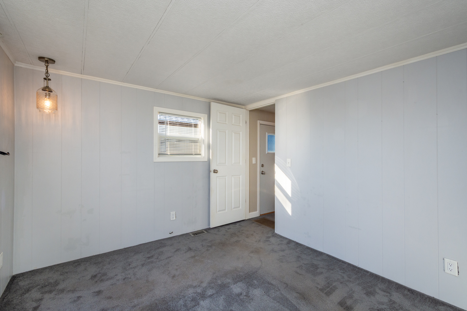 416 S Cogswell Drive #18, Silver Lake, WI 53170