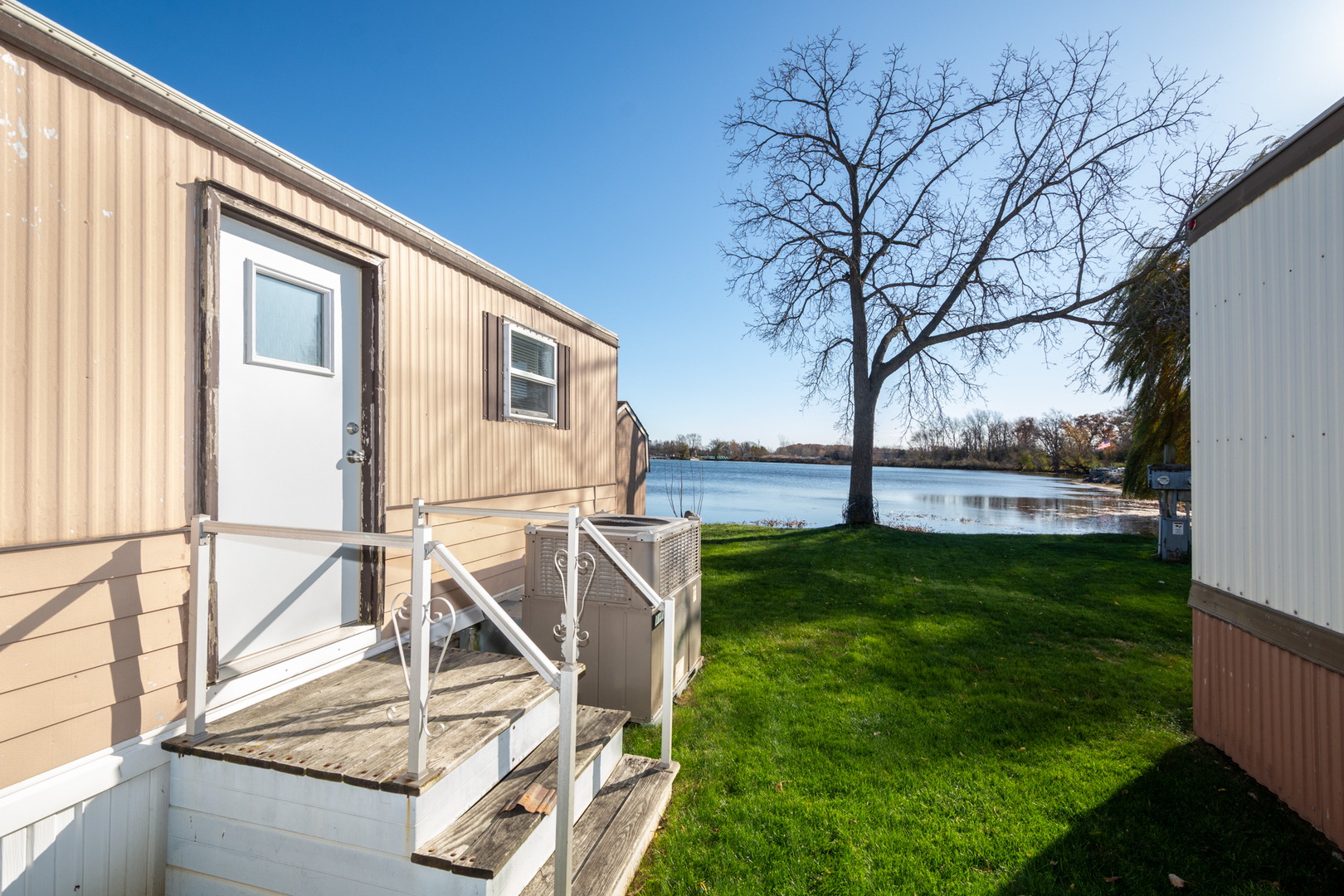 416 S Cogswell Drive #18, Silver Lake, WI 53170