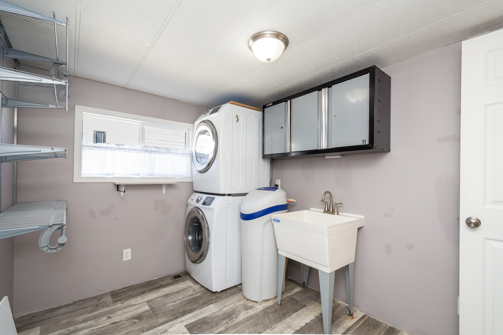 416 S Cogswell Drive #18, Silver Lake, WI 53170