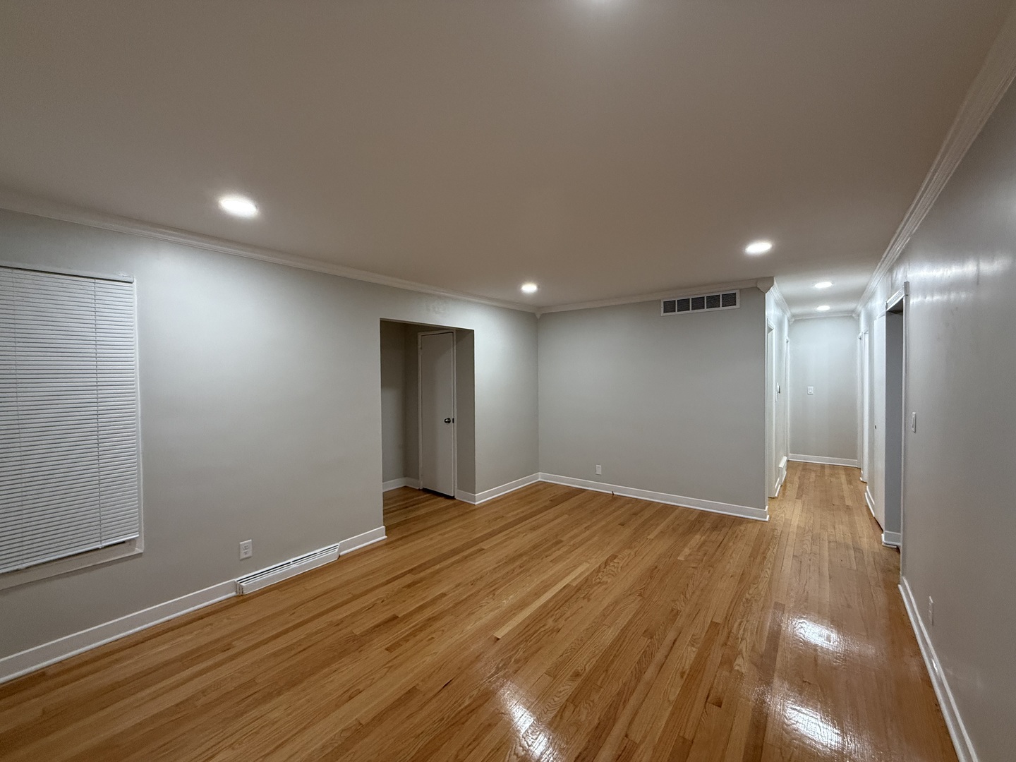 145 Rice Avenue, Bellwood, IL 60104