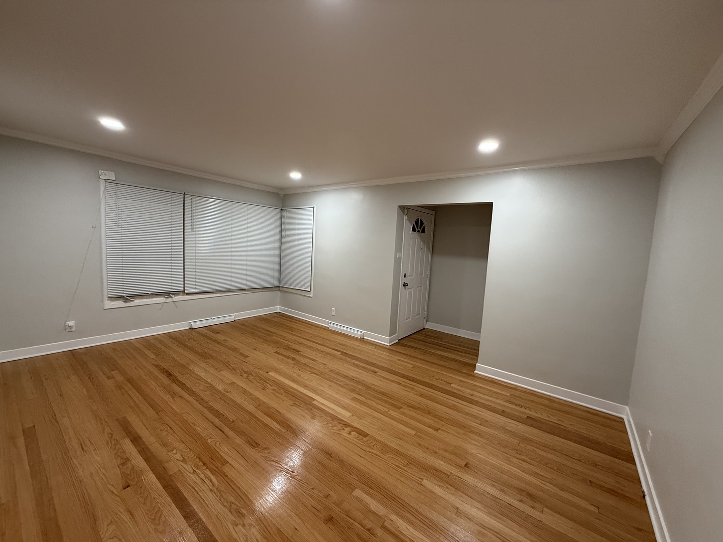 145 Rice Avenue, Bellwood, IL 60104