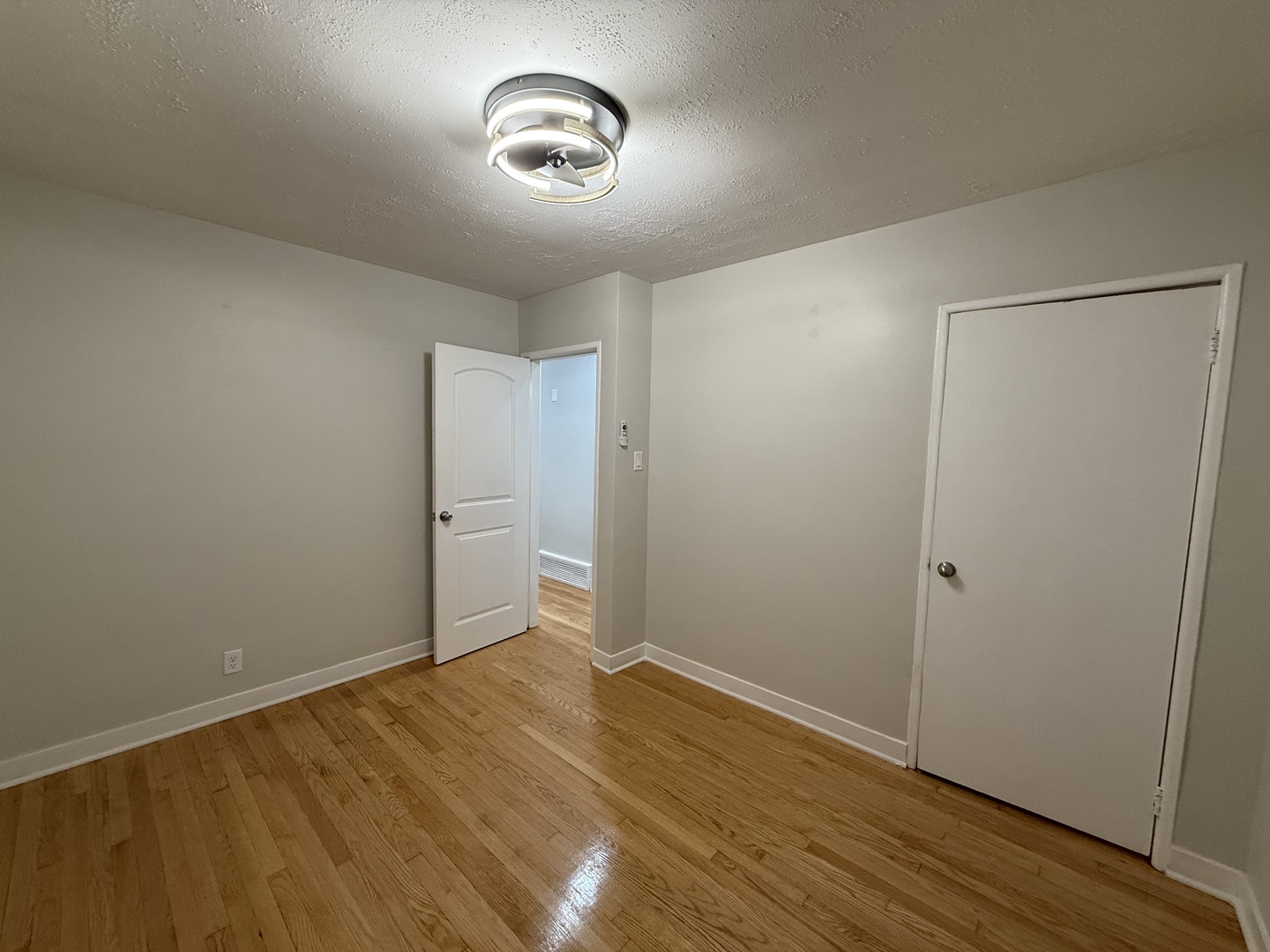 145 Rice Avenue, Bellwood, IL 60104