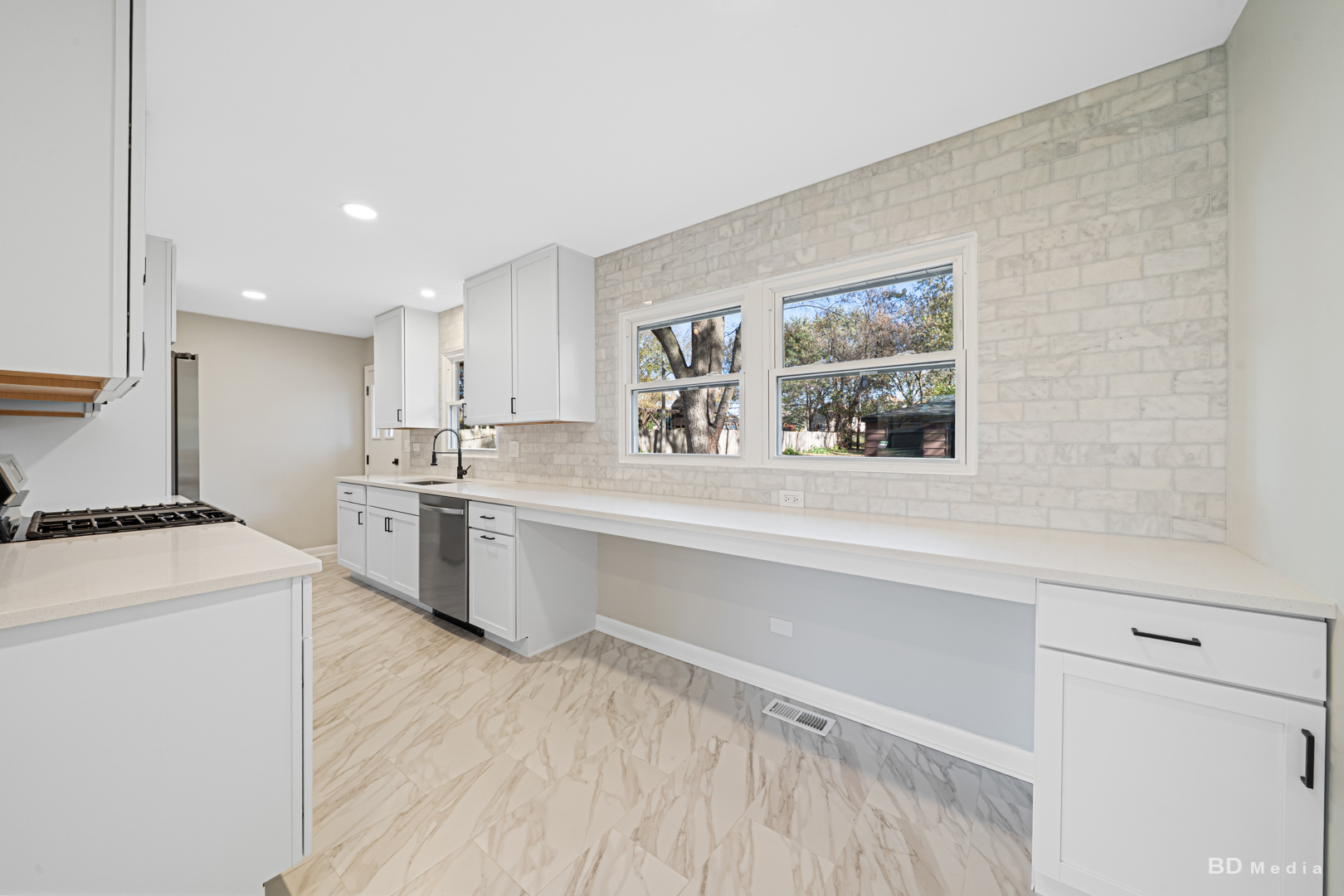 6205 Belmont Road, Downers Grove, IL 60516