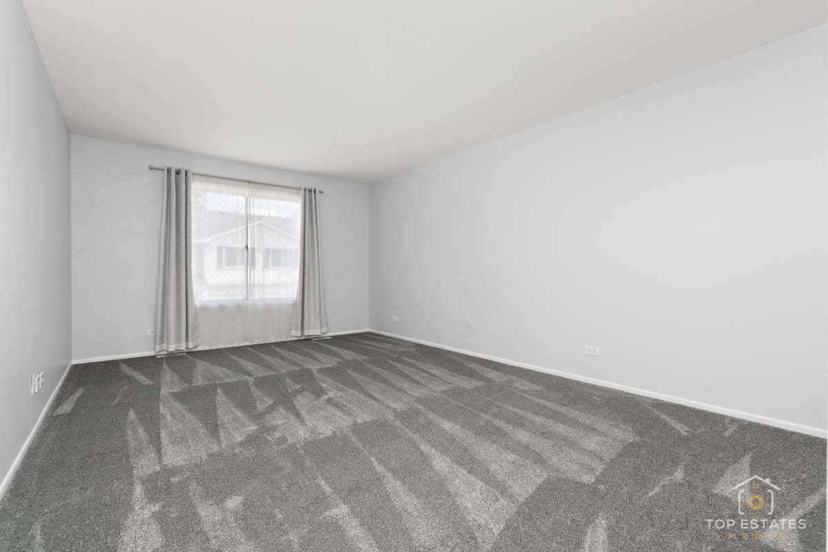 564 Willowcreek Court #0, Clarendon Hills, IL 60514