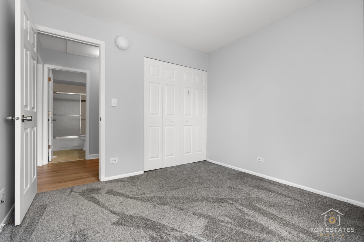 564 Willowcreek Court #0, Clarendon Hills, IL 60514