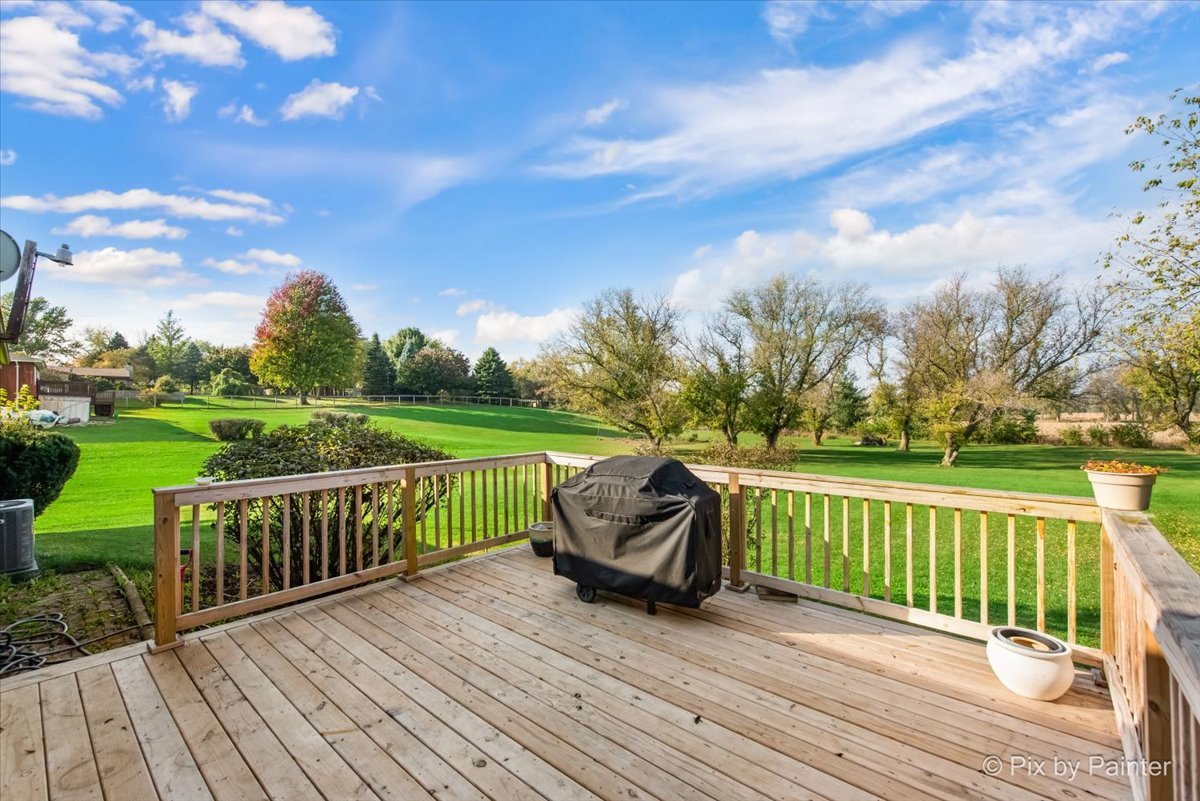 20876 Ridgeview Lane, Marengo, IL 60152