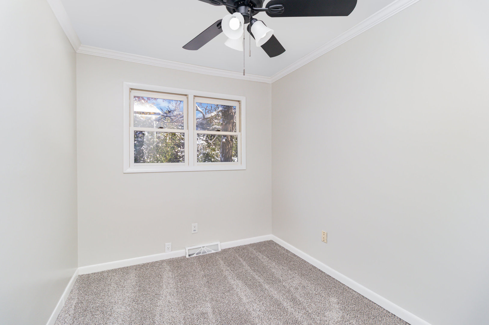 230 Bayshore Drive, Lake Bluff, IL 60044