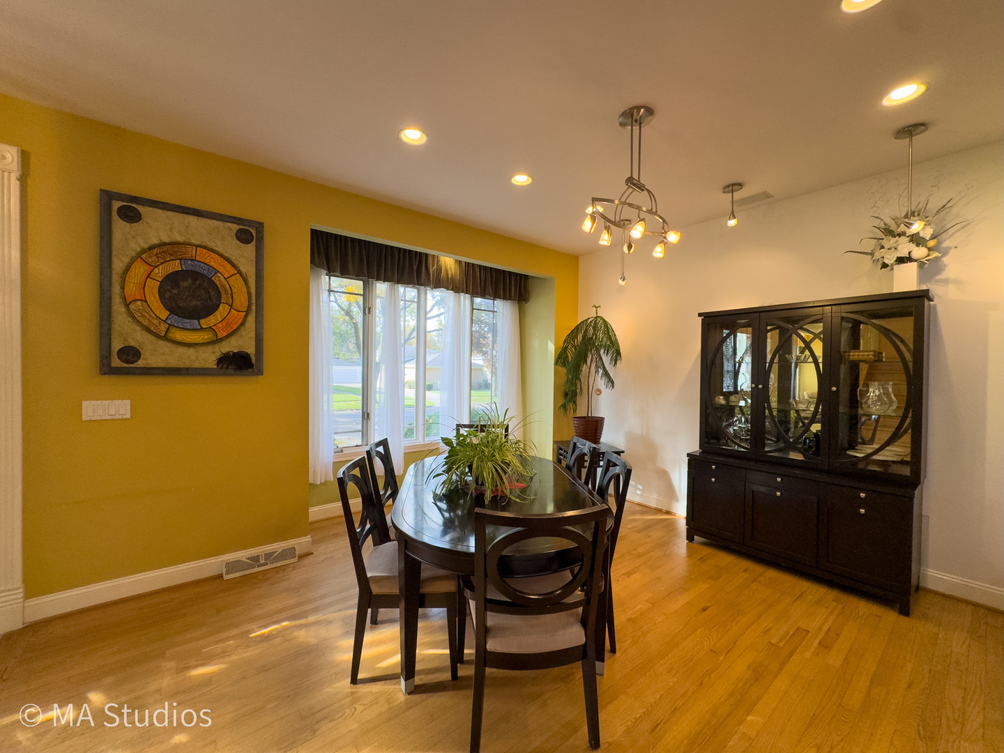 9237 Mason Avenue, Morton Grove, IL 60053