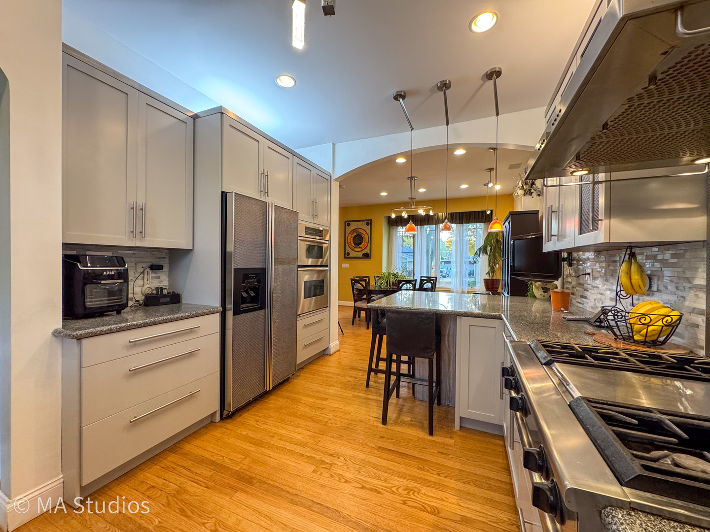 9237 Mason Avenue, Morton Grove, IL 60053