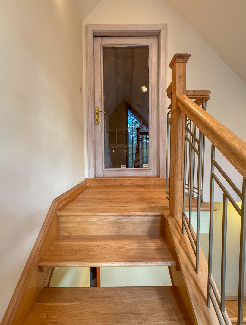 9237 Mason Avenue, Morton Grove, IL 60053