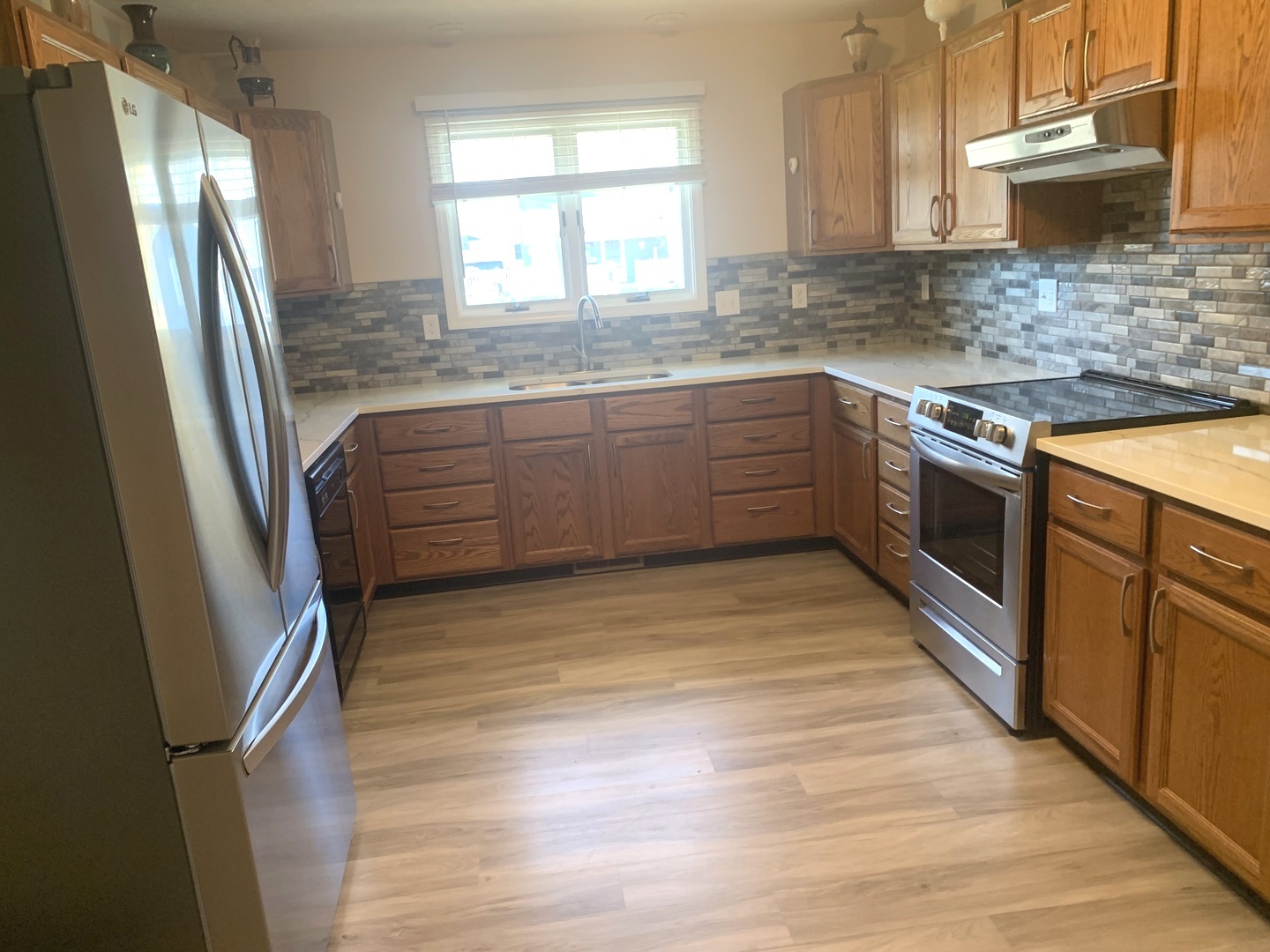 711 N West Street, Leroy, IL 61752