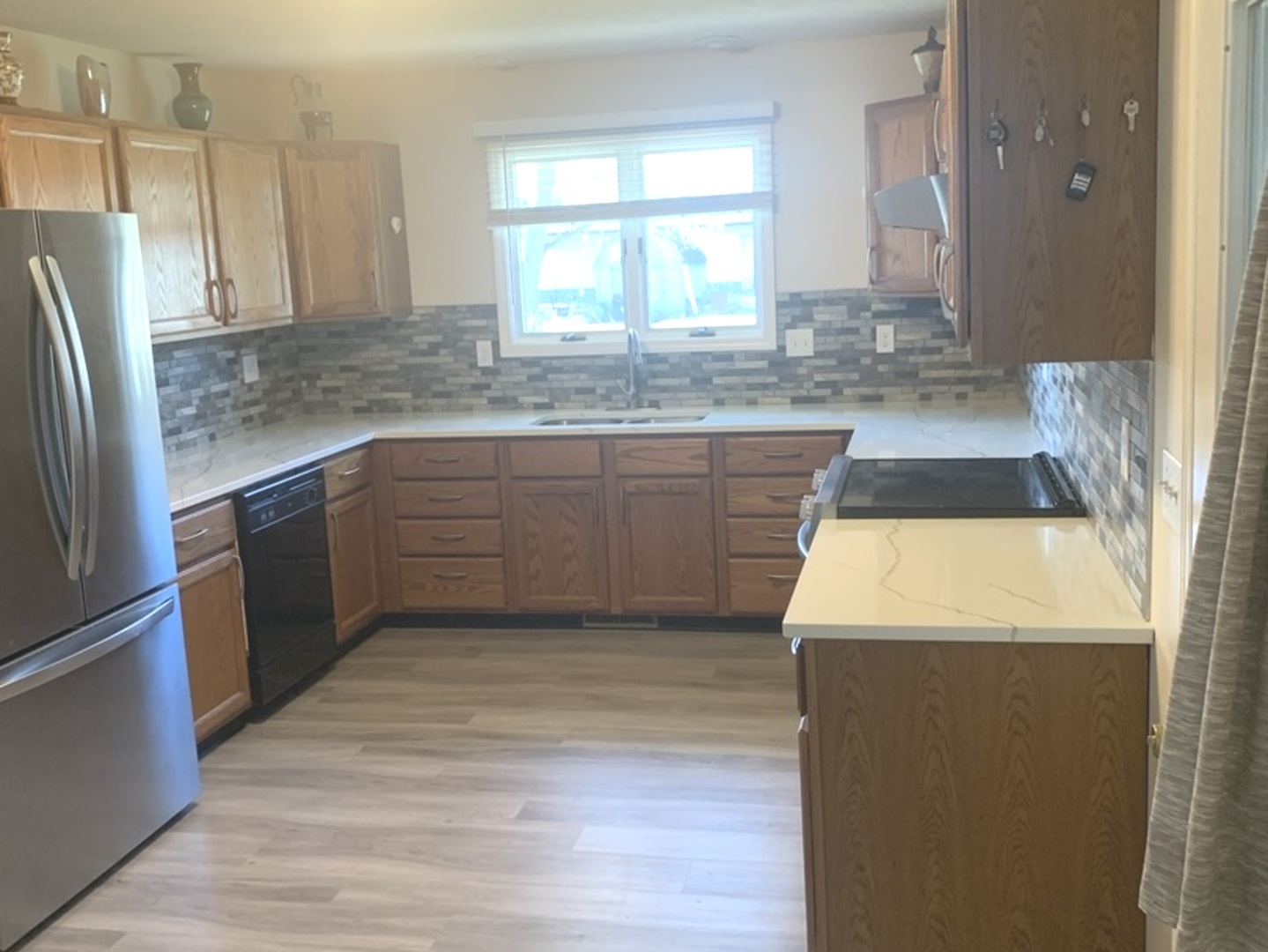 711 N West Street, Leroy, IL 61752