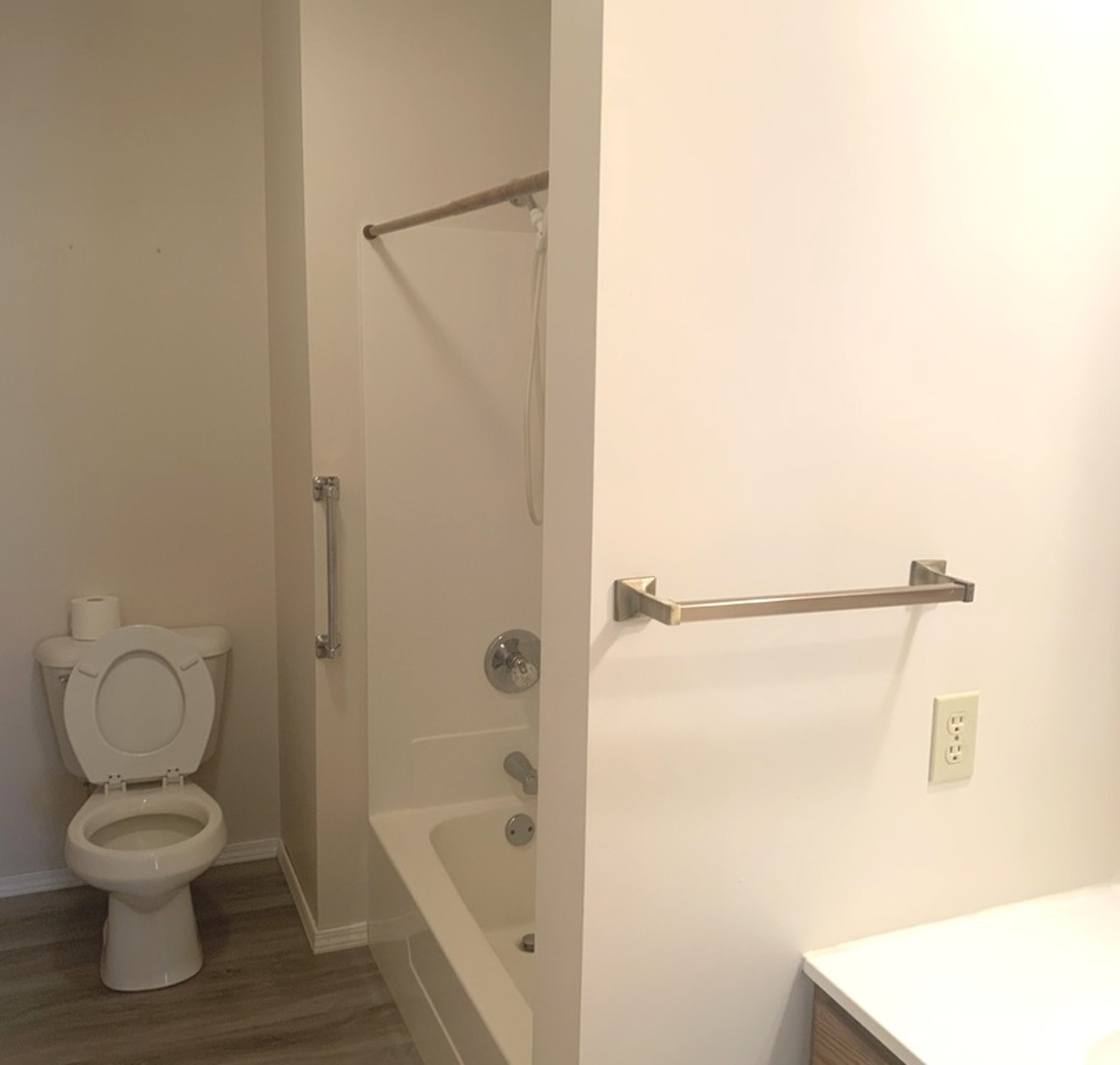 711 N West Street, Leroy, IL 61752