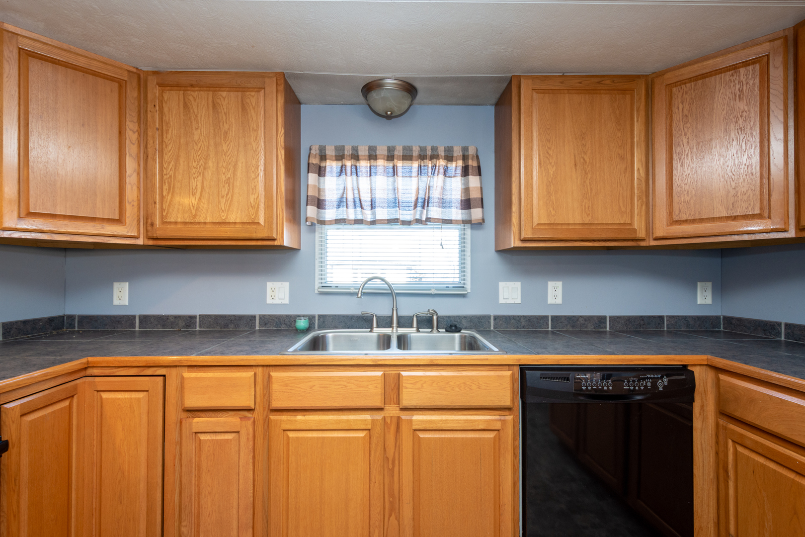416 S Cogswell Drive #19, Silver Lake, WI 53170