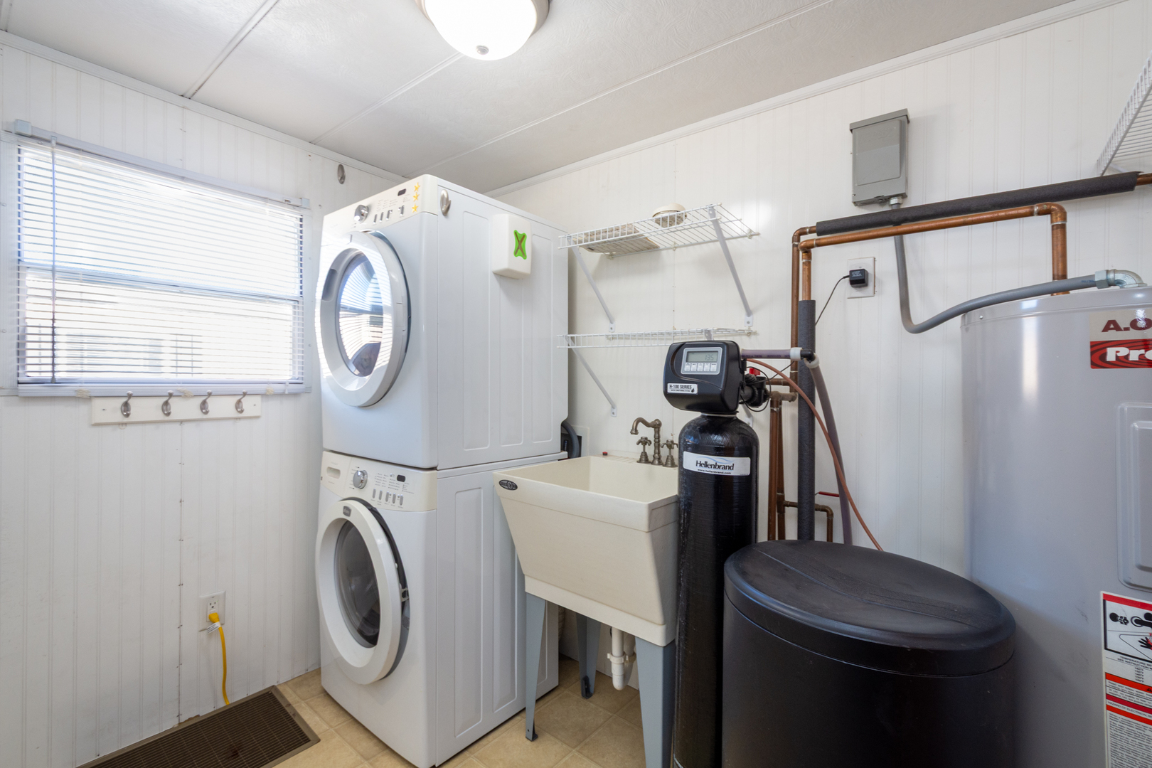 416 S Cogswell Drive #19, Silver Lake, WI 53170