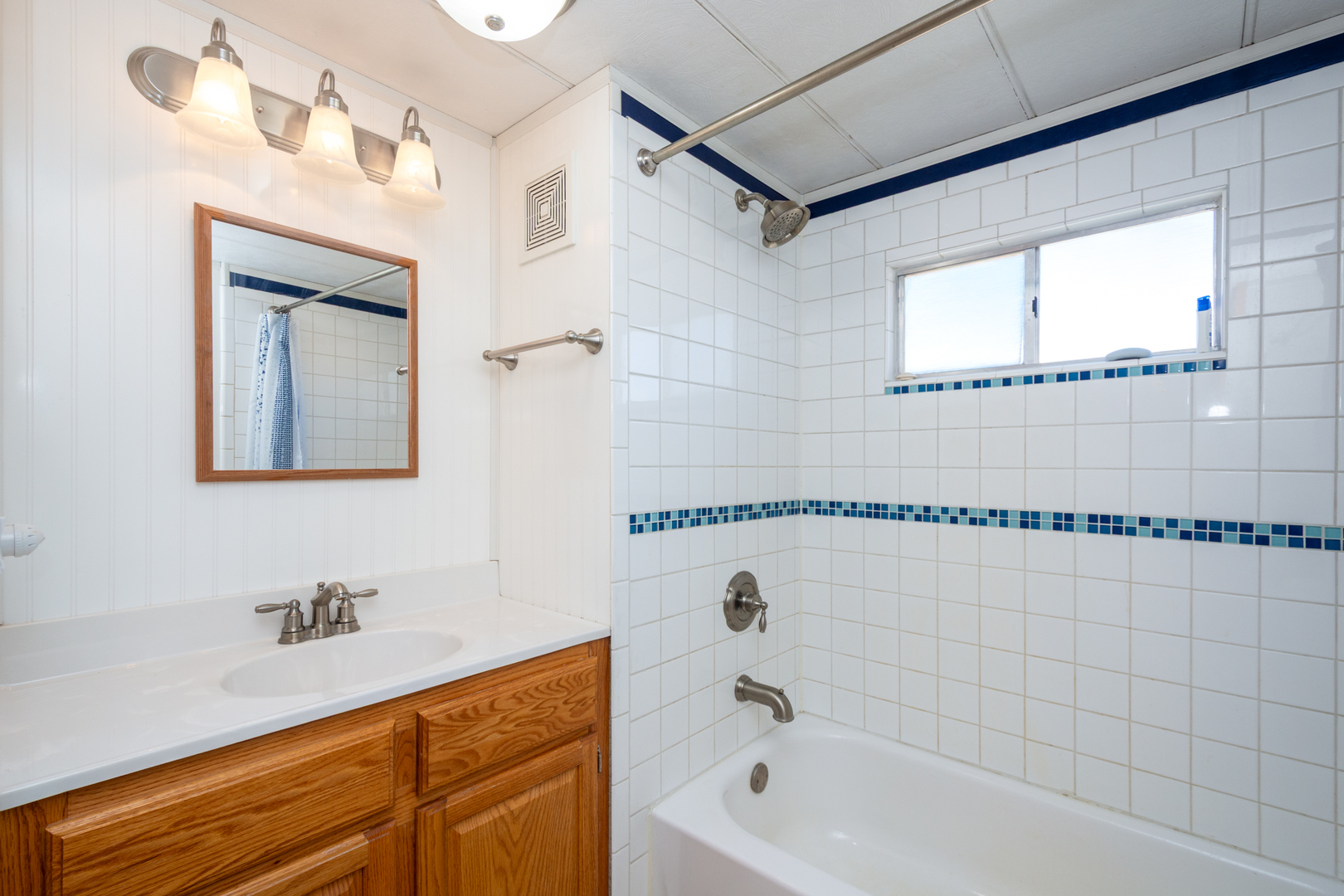 416 S Cogswell Drive #19, Silver Lake, WI 53170