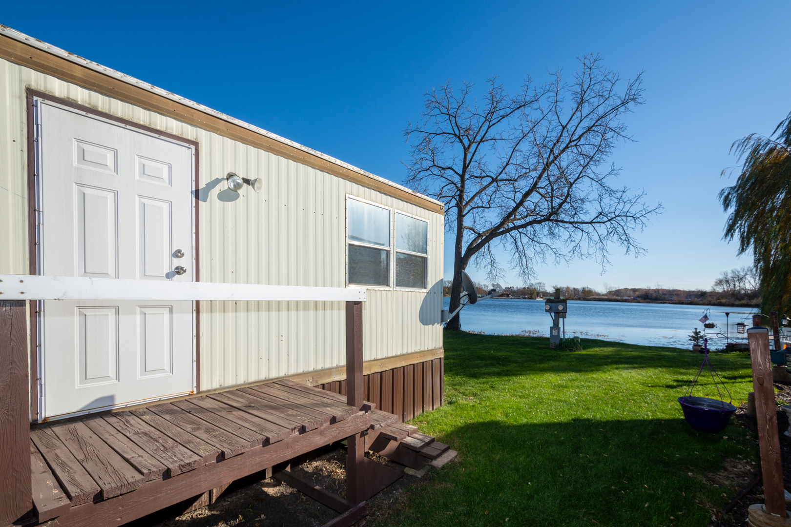 416 S Cogswell Drive #19, Silver Lake, WI 53170