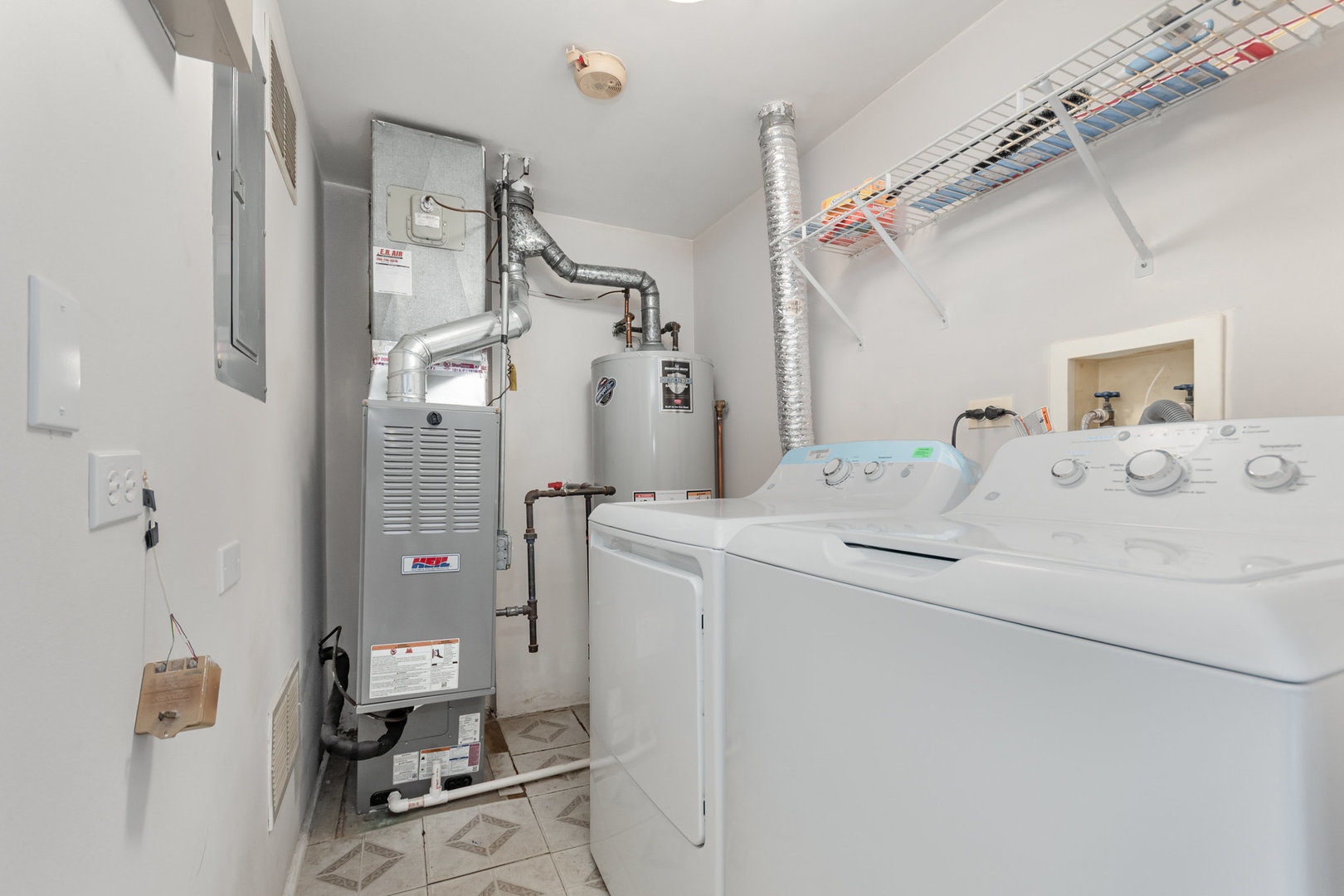 4219 W 76th Street #106, Chicago, IL 60652