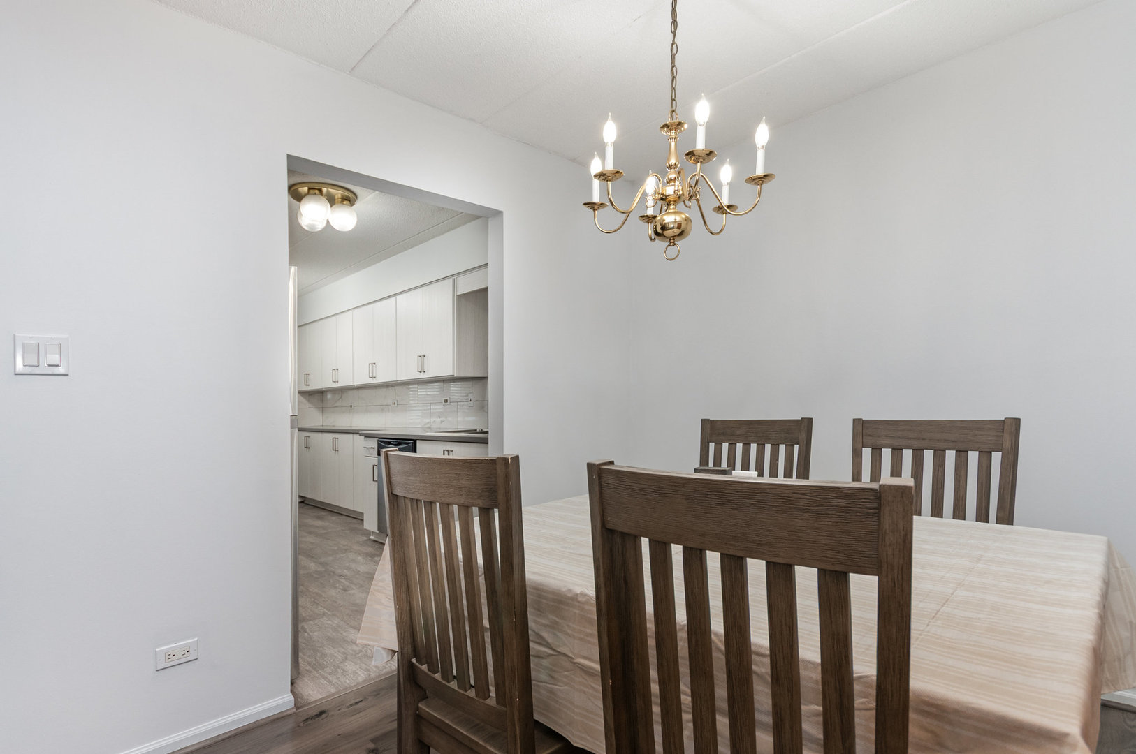 4219 W 76th Street #106, Chicago, IL 60652