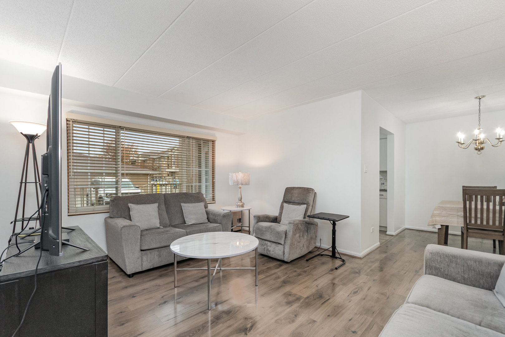 4219 W 76th Street #106, Chicago, IL 60652