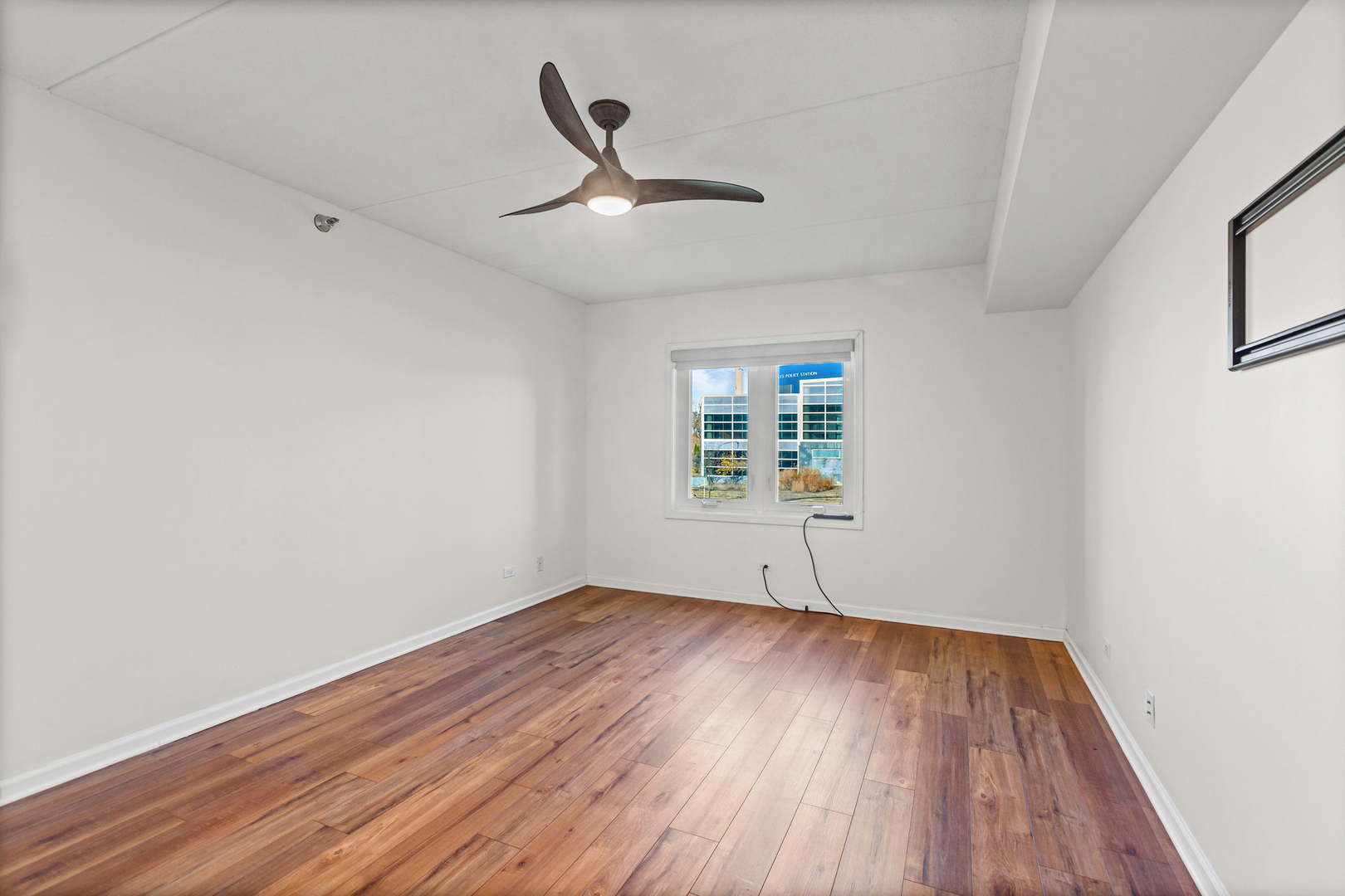 7021 W Touhy Avenue #207, Niles, IL 60714