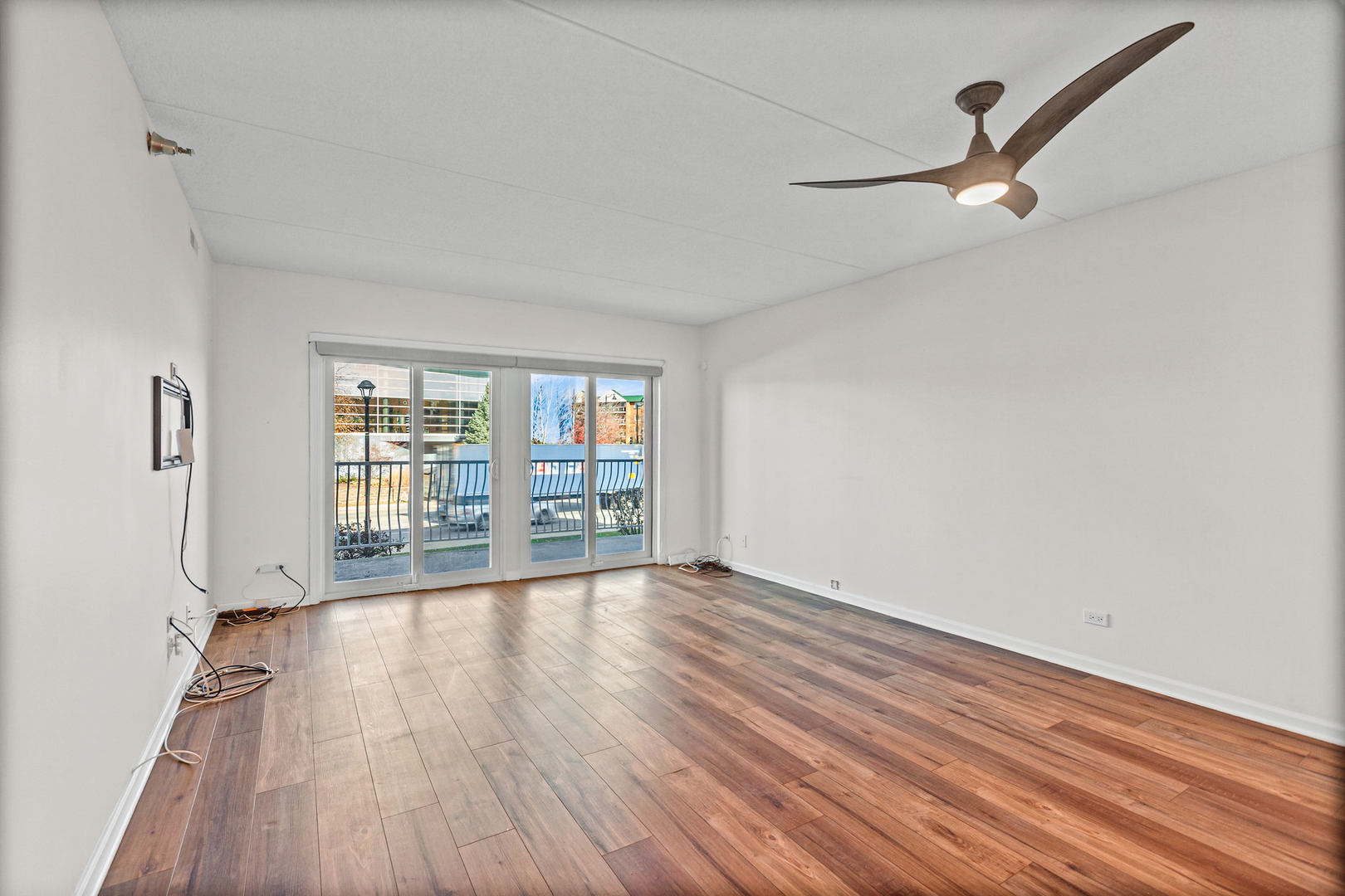 7021 W Touhy Avenue #207, Niles, IL 60714