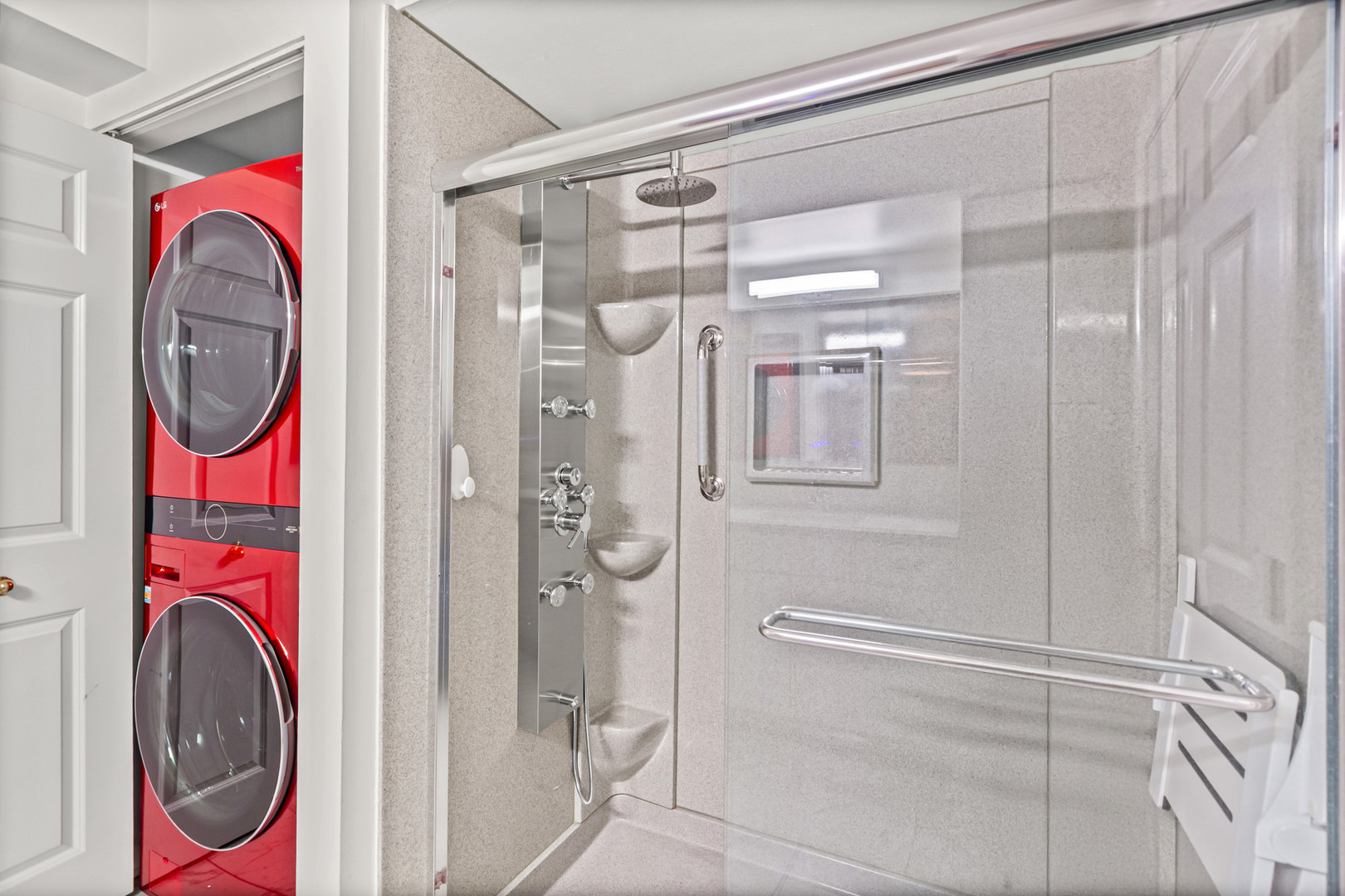 7021 W Touhy Avenue #207, Niles, IL 60714