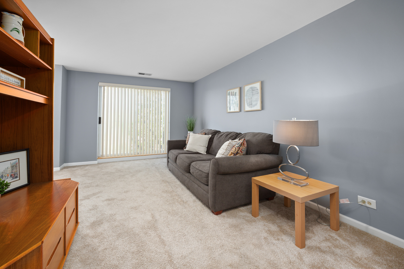 815 Leicester Road #219, Elk Grove Village, IL 60007