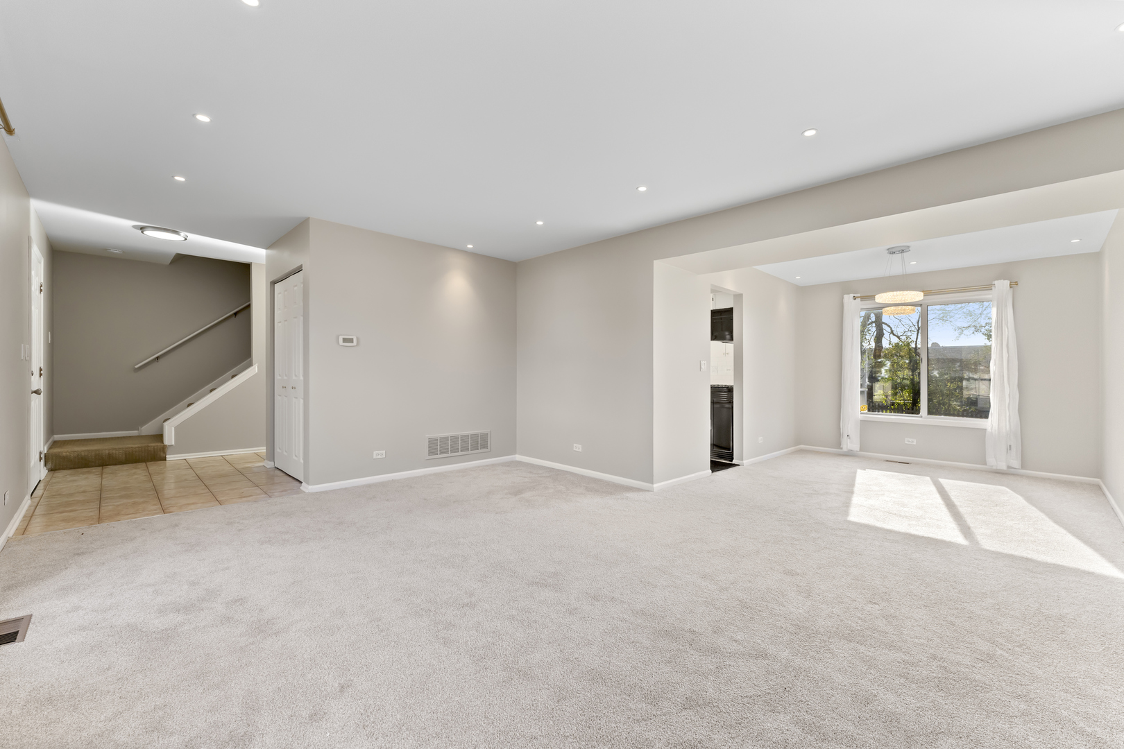 1021 Shedron Way, Lombard, IL 60148