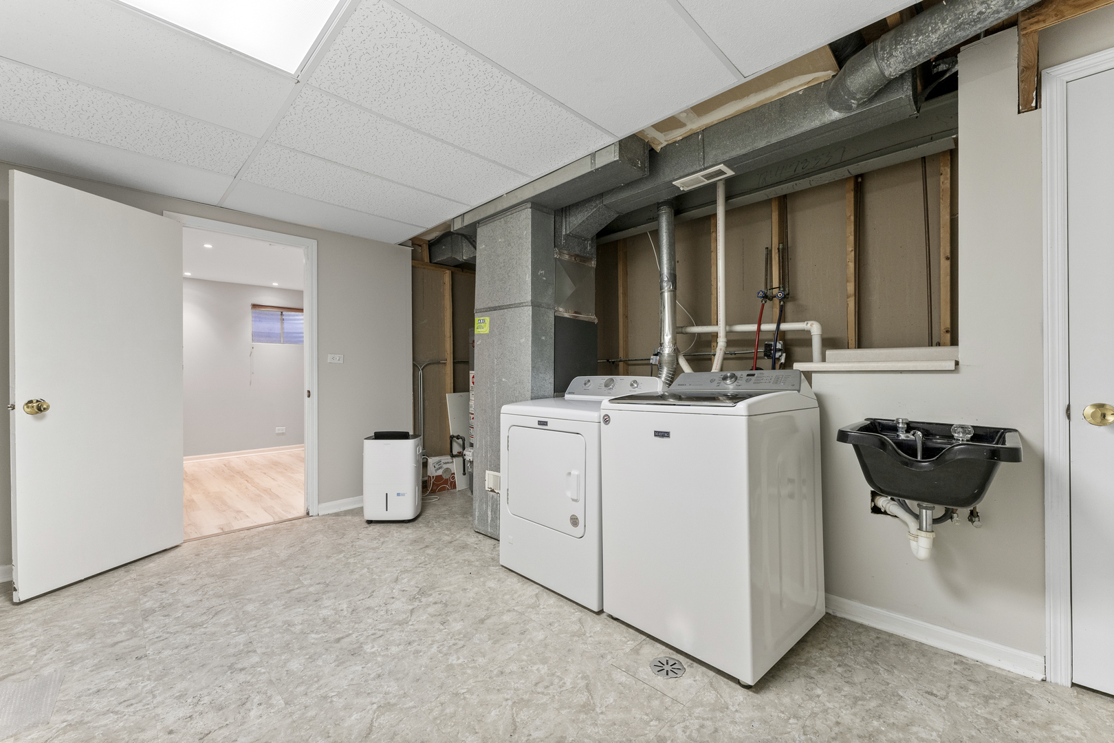 1021 Shedron Way, Lombard, IL 60148