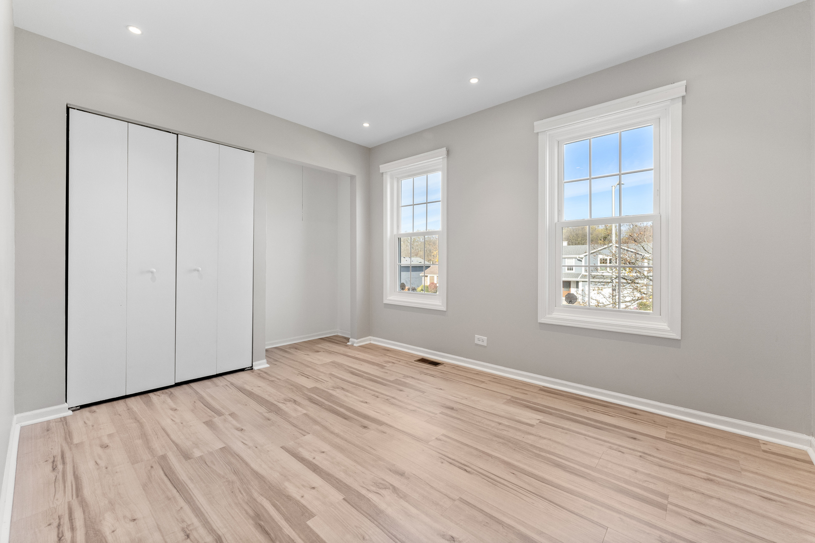 1021 Shedron Way, Lombard, IL 60148