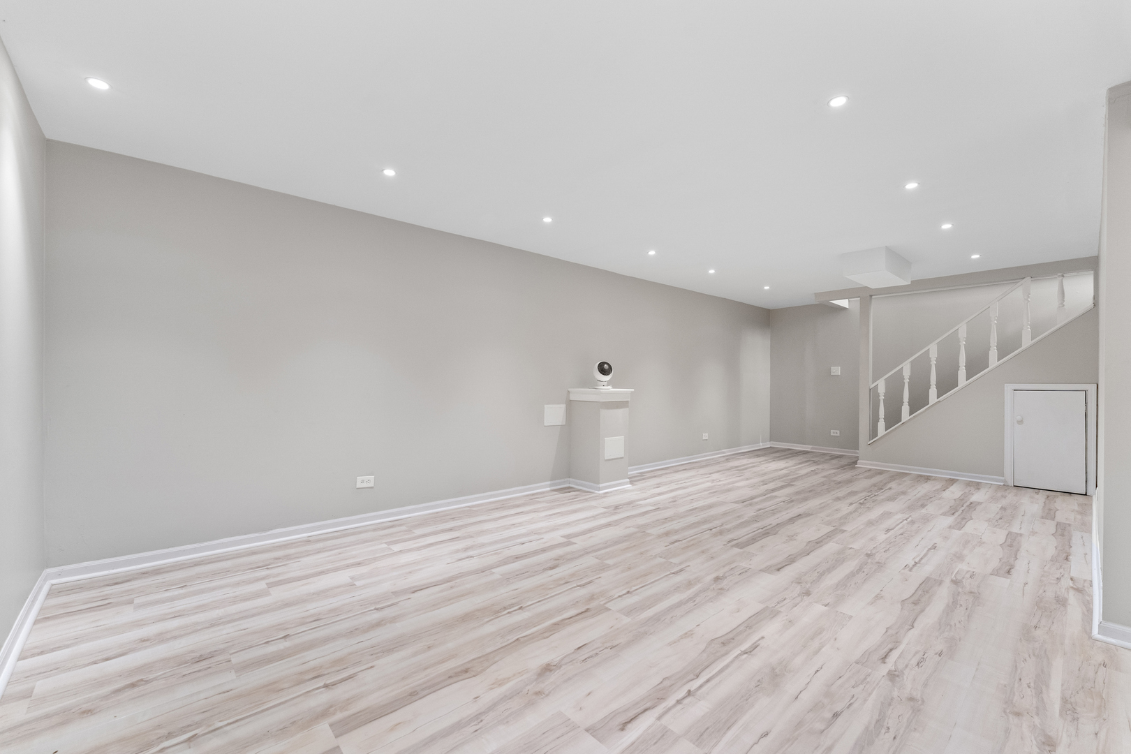 1021 Shedron Way, Lombard, IL 60148