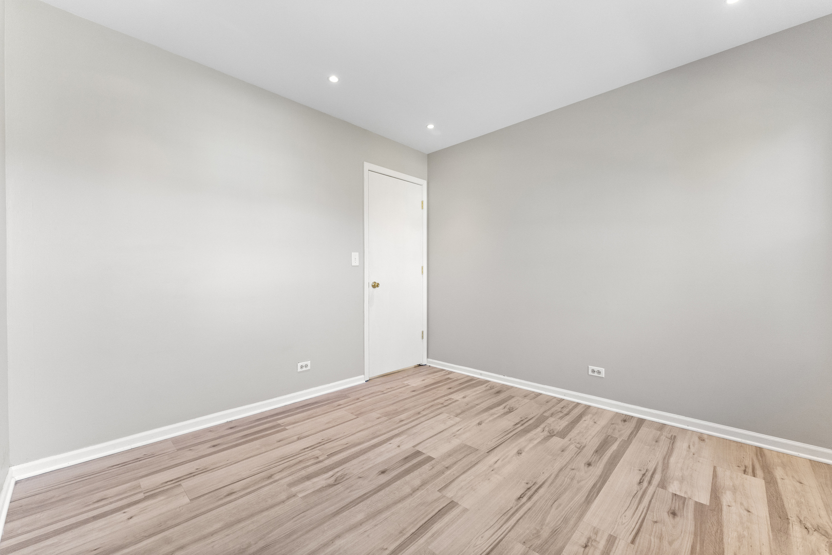 1021 Shedron Way, Lombard, IL 60148