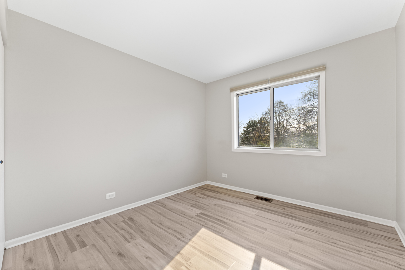 1021 Shedron Way, Lombard, IL 60148