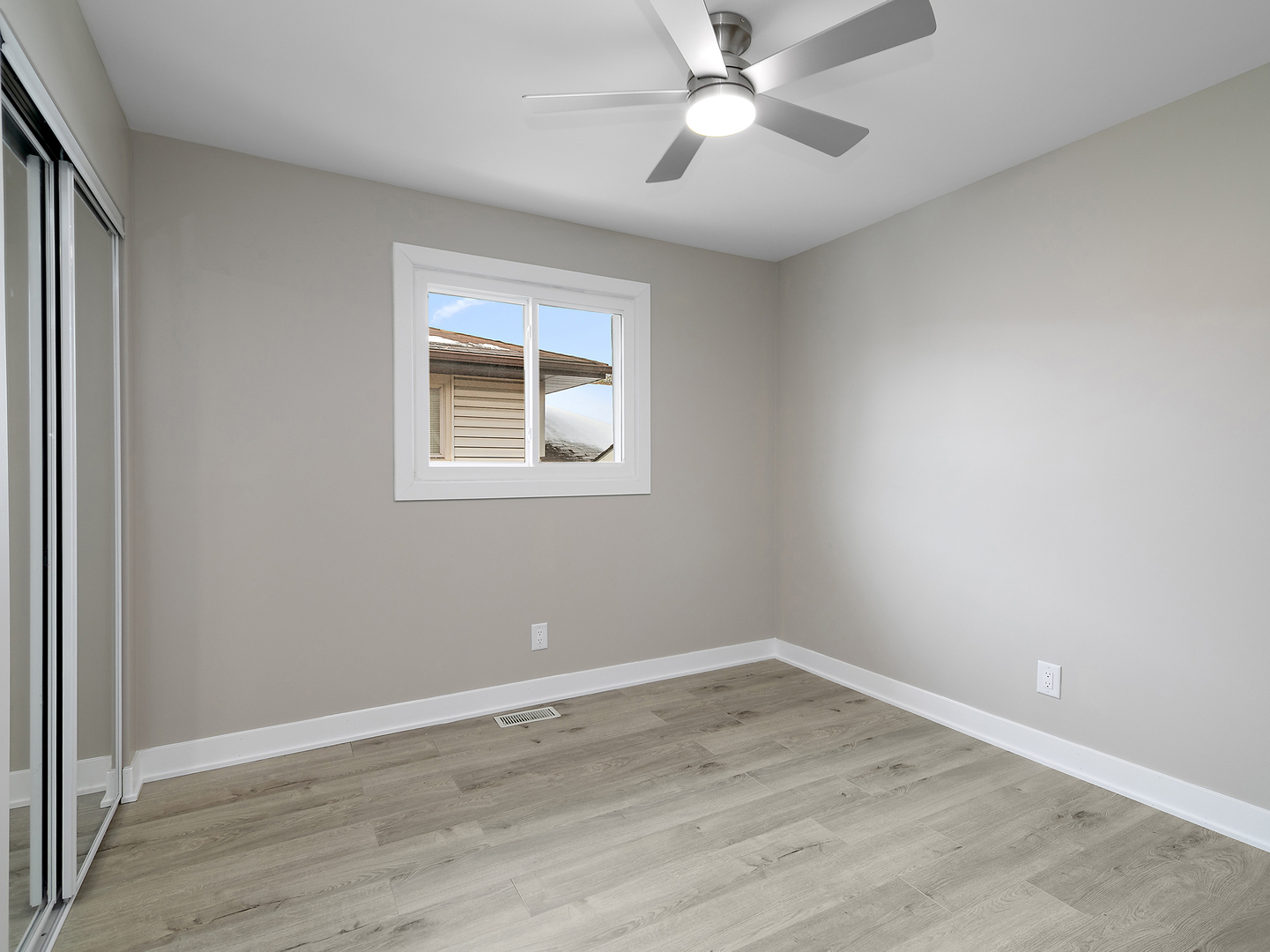 759 Mcarthur Court, Dolton, IL 60419