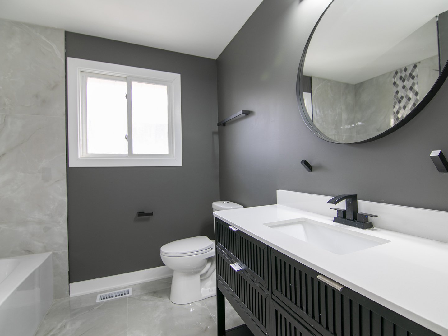 759 Mcarthur Court, Dolton, IL 60419