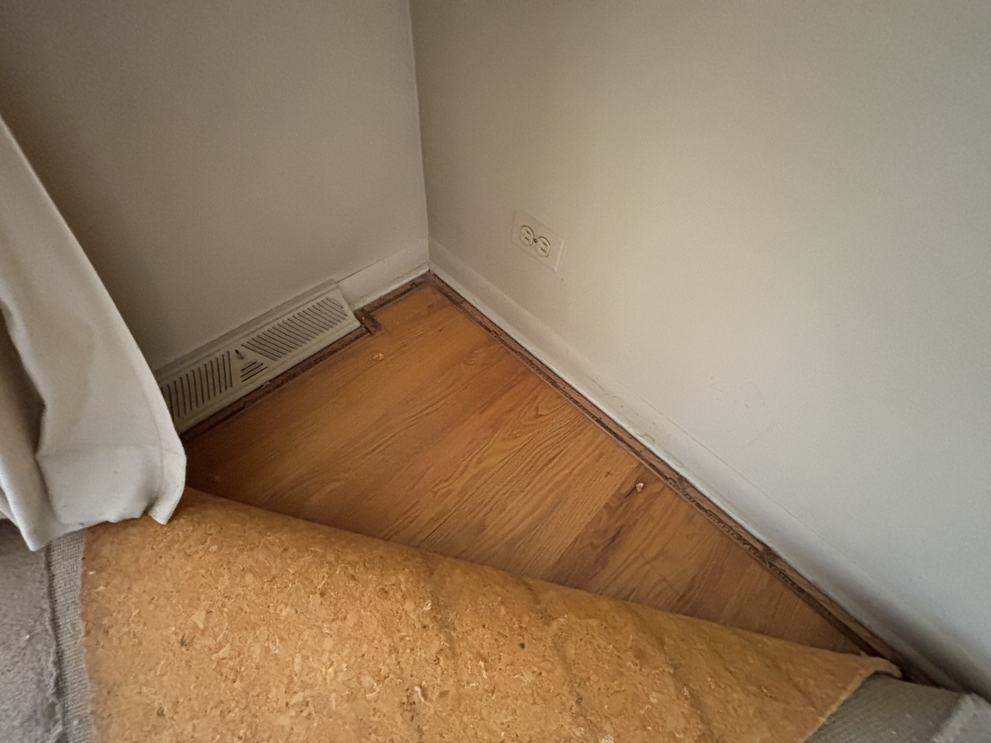 1305 W Mulberry Lane, Arlington Heights, IL 60005