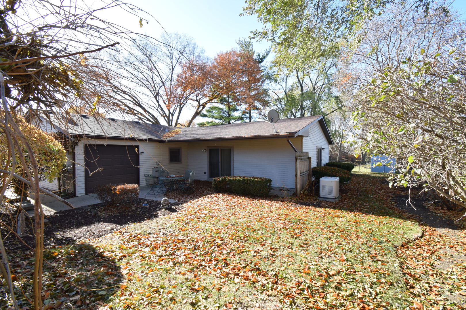 1000 Apple Valley Drive, Bartlett, IL 60103